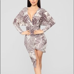 Asymmetric front knot twist dress size XL NWT